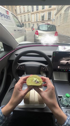 Recharging: Day 2 manque de #dessert chiffon cake #tesla #asmr #model3highland #FoodASMR