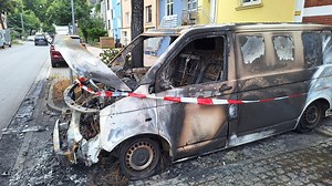 Unbekannte zünden Transporter von Ex-AfD-Abgeordnetem in Bremen an