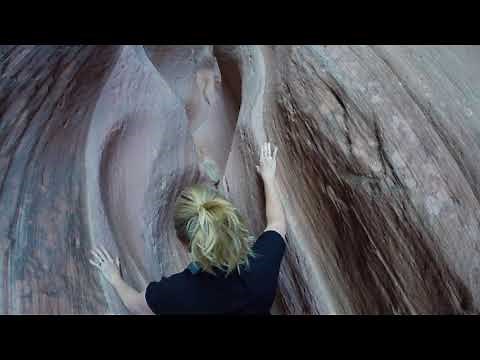 Slot Canyon Walk-in Tour - East Zion Adventures - East Zion National Park