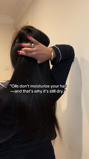 Dry Hair Solutions: Why Oils Don't Moisturize