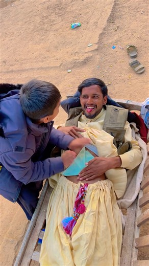 在爸爸肚子上拍拍拍#父女#父女日常 #父女 组合