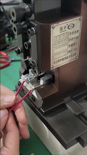 Small Wire Core Cutting in Automatic Machine | High-Speed Precision Wire Cutting Process
