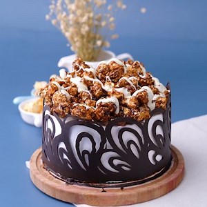 10K views · 525 reactions | Bringing to you the most scary characters, but, as a cake! 殺殺殺 See more: https://youtu.be/LswoThH2xO8 | Easy Cakes Decorating Ideas | Facebook