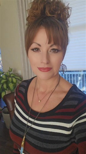 Tami-Jo & High Style on Instagram: "🤔 Incase you're wondering 🤔 Yes we do! High Style designs and fabricates custom drapery and window fashions, it's one of my specialties. There is something exquisite about extra tall floor to ceiling draperies! #customdrapery #renovations #interiordesigner"