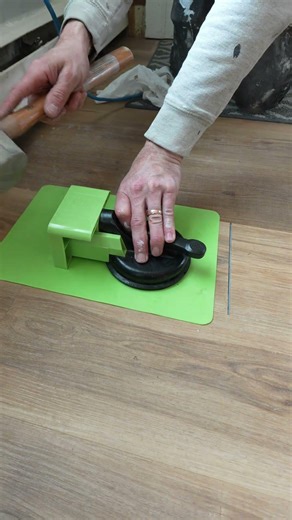 How to fix separated click lock flooring #constructionchannel #homeimprovement #diy