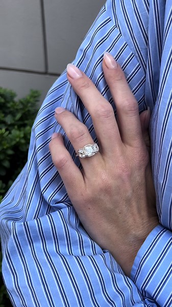 Hartmann’s 3-stone ring in 18k white gold set with diamonds surrounded by the extremely rare Argyle Pink diamonds. #hartmanns #superiorsurprises #diamonds #argylepinkdiamonds #engagement