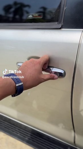 Paano Gamitin ang Front Windshield Demister