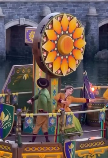 Celebration in Arendelle: Snowflower Festival Highlights