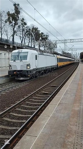 7193 891 z RegioJet 🔥 #vectron #siemens #Regiojet #mikol #7193 #train #trainspotting 26.03.2026
