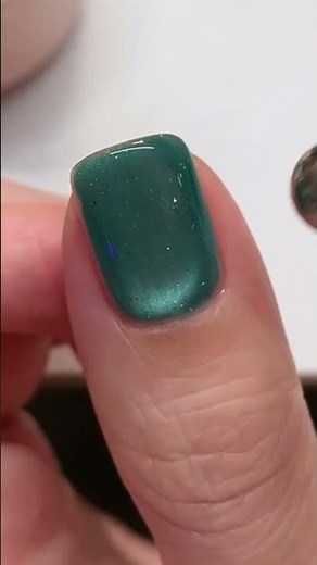 Glass Bead Cat Eye Nail Design Tutorial 💚✨