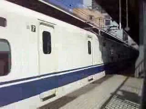 新幹線 新横浜通過