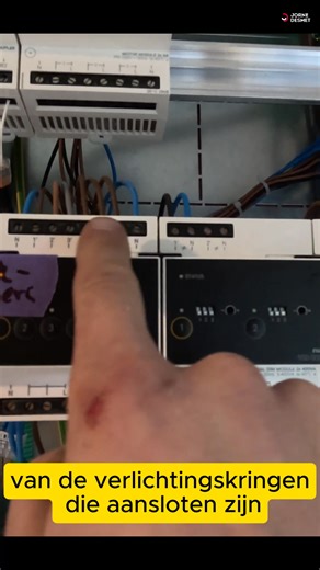 ♾️⚡Niko Home Control installatie bij Doe-Het-Zelver Jef Jef heeft al een aantal niko home control modules aangesloten 📚 Ontdek mijn online cursussen via volgende link: https://shop.jornedesmet.be/product-categorie/cursussen/ 🔧 Ontdek mijn Workshops via volgende link: https://shop.jornedesmet.be/product-categorie/workshops/ 🛠️Ontdek mijn Doe Het Zelf Pakketten met mijn hulp via volgende link: https://shop.jornedesmet.be/product-categorie/pakketten-met-professionele-ondersteuning/ Abonneer je o