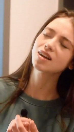 Viral Vocals on Instagram: "Roxen just released her new song, “Save You”, and you’re bound to love it on first listen✨ if you like it she will be more than happy to feel your support❤️ @isroxen #music #song #artist"