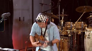 Jake Shimabukuro is coming to FOLSOM! 🎶 After being taught the instrument by his mother at age four, Jake became a local phenom, performing on his own and in a local group Pure Heart. Early in his solo career he became a YouTube sensation when his cover of George Harrison’s “While My Guitar Gently Weeps” went viral. Since then, Jake has gone on to play the world’s most venerable venues from The Hollywood Bowl to Lincoln Center to the Sydney Opera House. See Jake LIVE at the Harris Center this J