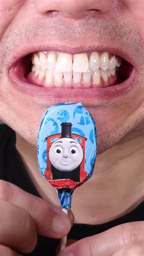 ASMR | Thomas & Friends Crunchy Chocolate Lollipops | Can You Name the Character?#ASMR