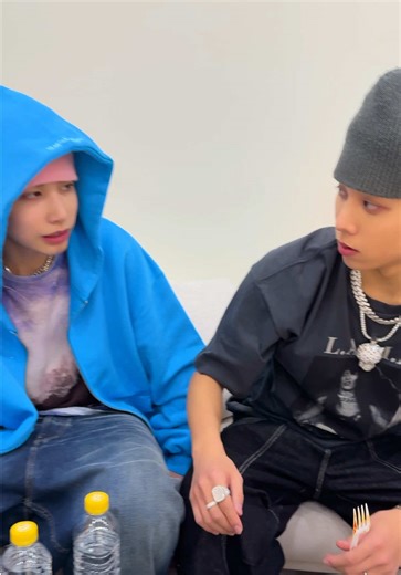 아웅다웅의 맛있는 탐험, ꉂ◞🍗