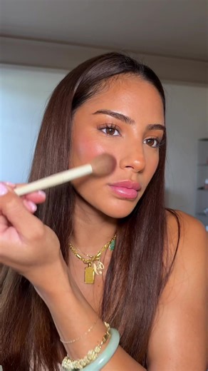 Aussie Girl Glam: Flawless Base with Estée Lauder