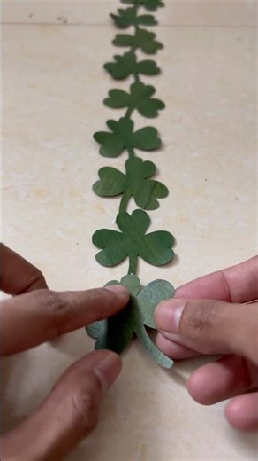 #diyhanging #wallhanging #doorhangings #leafart #leafcraft #homedecore #paperhanging #doorhanging