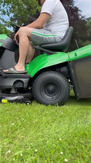 Knorr Edition PRO 16/102 H Rasentraktor