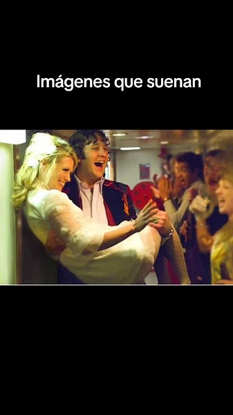 Luces, música y acción on TikTok