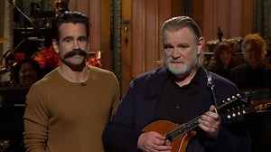 Colin Farrell Crashes ‘SNL’ & Saves Brendan Gleeson’s Lackluster Monologue