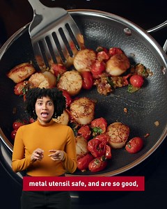 Invest in cookware that's actually proven to last longer, handle the heat, and dishwasher safe. We took the cooking experiences from stainless steel, non-stick, and cast iron, and combined them into a single pan. ✔️ Liftetime Warranty ✔️ Metal utensil safe ✔️ Dishwasher safe ✔️ Oven safe up to 260°C See what our most popular 13PC Hybrid Cookware Set with Lids is all about. 🙌 | HexClad