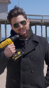 Dan Block, performer extraordinaire from Austin, Texas, showcases his jaw-dropping talents like sword swallowing and hammering nails in his nose, while our very own Jordan takes on the daring mouse trap trick — on his tongue! 😱 Go, Jordan! Dan’s skills have wowed audiences across the world, but did you know he’s featured in the pages of Ripley’s all-new annual, Dare to Discover? Wait until you see what Dan can do with balloons! Dare to Discover is now on sale — grab your copy today through the 