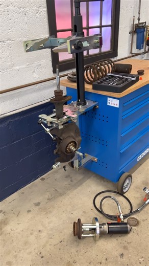 BMW E34 M5 Blown Strut #bmw #bmwe34 #bmwm5 #diy #restoration #cars #automotive #suspension @gedore_original @gedore_automotive | WeWrench