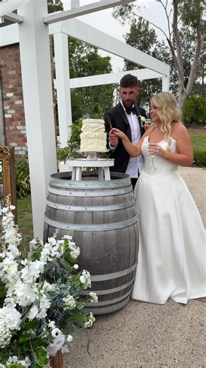 Hilarious Wedding Cake Fail That Will Make You Laugh