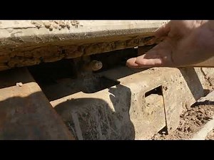 Bobcat E42 Upper track roller replacement