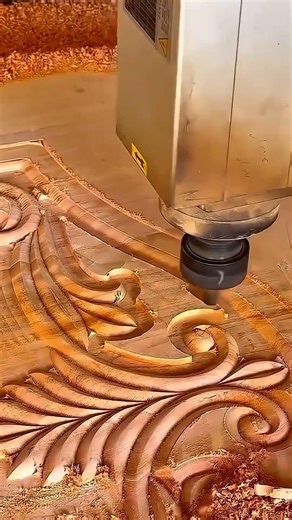 Engraving house doors using special machines for elegant designs