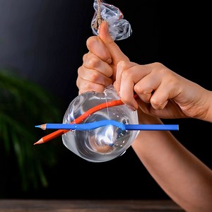 3.7M views · 1.4K shares | Mesmerizing water experiments you can easily repeat. 邏 | 5-Minute Crafts | Facebook