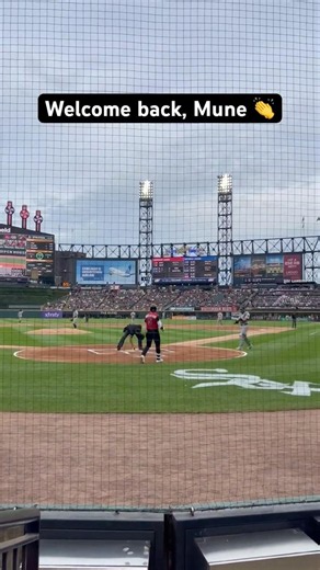 Munetaka Murakami gets a standing ovation in his first AB back 🫡