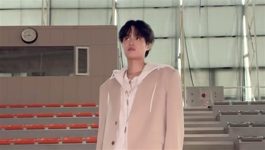 [🎥] Just dance to the rhythm dance to this beat 😆