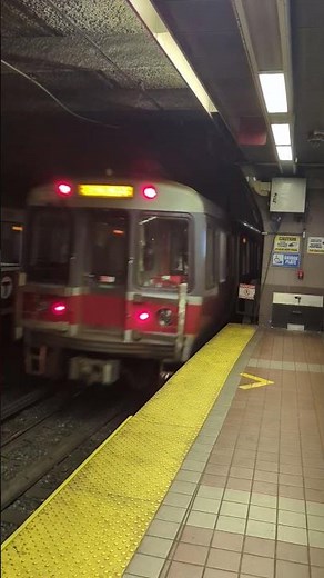 #mbta Red Line #trains at South Station