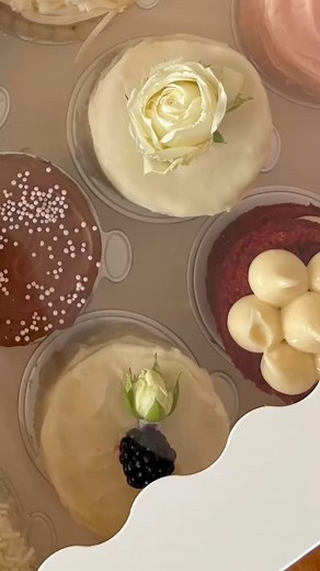 Tiny Lemon Cakes🍋with the best, tangy but sweet Lemon buttercream! I absolutely can not get enough of this fresh lemon buttercream, it is easy to make and easier to eat! With a pucker of tartness and a kiss of sweetness, it is perfect!✨I also made Lemon Blackberry Cakes, same as the tiny lemon layered cake but with a bit of blackberry filling in the center, yum! So fresh!!! Here is my Lemon Buttercream Recipe🍋 •melt ¼ stick of unsalted butter •add 3 cups of powdered sugar, 1 tsp vanilla, 2 T h