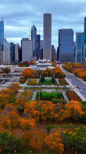 _________________________________ 📹 @funwithphotonz #chicago Chicago #spring #usa usa travel | Like Chicago