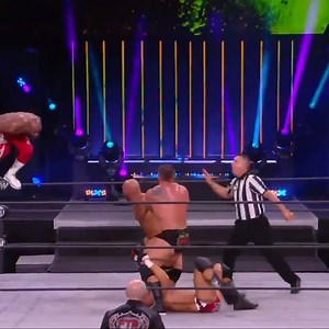 SCU certainly gave FTR a run for their money 💸 Did you catch this moment on #AEWDynamite? Watch more on the TNT Drama app: https://tnt.app.link/12iXzaAyeab | AEW on TV