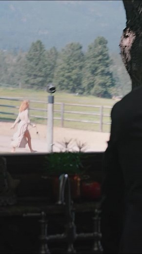 Beth is a full-on vibe. #YellowstoneTV #BethDutton #KellyReilly #JamieDutton #WesBentley #Siblings