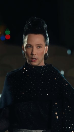 JOHNNY WEIR on Instagram: "#googlepartner #sponsored Sharing the spotlight and the holiday spirit. All thanks to @google . Definitely NOT coming to a theater near you."