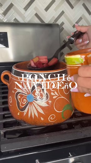 33K views · 230 reactions | Como hacer ponche de frutas - Receta ponche - Ponche mexicano receta - Ponche frutas ingredientes - Ponche navideño | Ibarra Imports | Facebook
