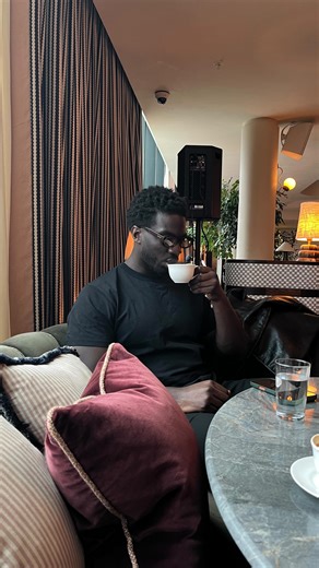 Saffron Jade on Instagram: "Part 5 of: how my breastfed baby sleeps I again, wasn’t gonna share this night but it ended up being an ok night to me. I managed to get up early and I don’t feel too tired today. Plus the escape attempts are so funny to me 😭 It’s always interesting to me how my best nights are some peoples absolute nightmare nights 🤣"