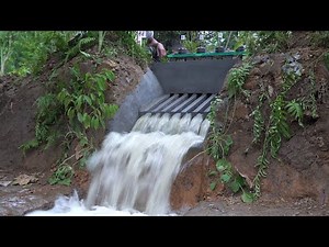 Mini Dam Construction With Eight Gates Water Discharge