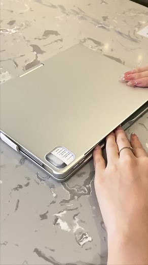 360 Stylish iPad Swivel Case with Keyboard, Silver - iFacemall