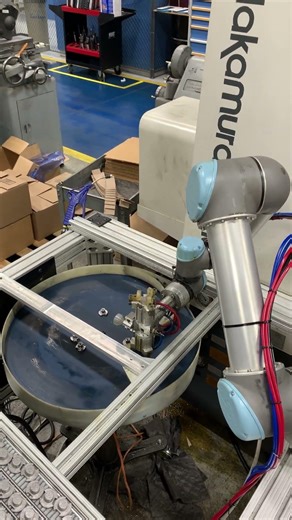 Universal Robot Arm 1