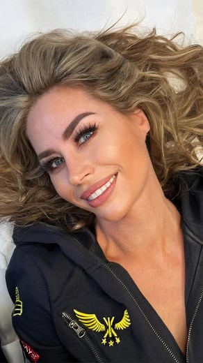 BROWS BY SARAH 💉✨ on Instagram: "It’s annual top up time!! SO amazing to see our stunning @esterdee again ❤️ Ester has been coming to me for around 4 years now & her brows get better every time 😍 She also gets more beautiful every time!! 😅 From a microblading correction to natural looking ombré brows with a perfect shape, that frames her beautiful face perfectly 💫 Training available: @alphaacademy_spmu My brand : @browsbysarah_thebrand #ombrébrows #browsbysarah #spmu"