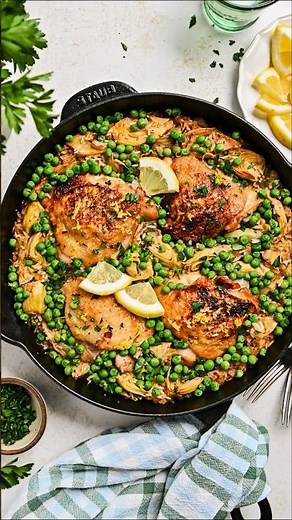 One-Pan Lemon Chicken with Artichokes, Peas & Rice