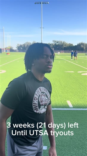 3 weeks #utsafb #walkon | walks on