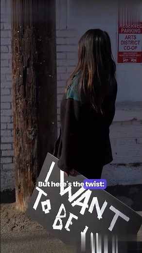 How Netflix Killed Blockbuster and Became Worth $250 Billion (Then Started Losing)