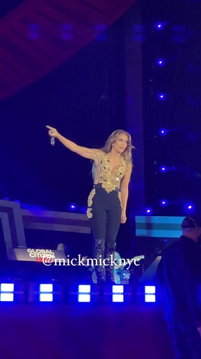 JLO performing at Global Citizen 2022 ❤️‍🔥 Global Citizen Festival 2023 is just around the corner: Everything You Need to Know & How to Get Tickets https://www.globalcitizen.org/en/content/global-citizen-festival-2023-new-york-city/ | New York Mickey